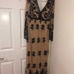 Forever 21 maxi lace dress